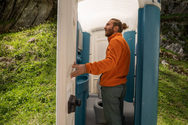 Best Affordable portable toilet rental  in Belleville, WI